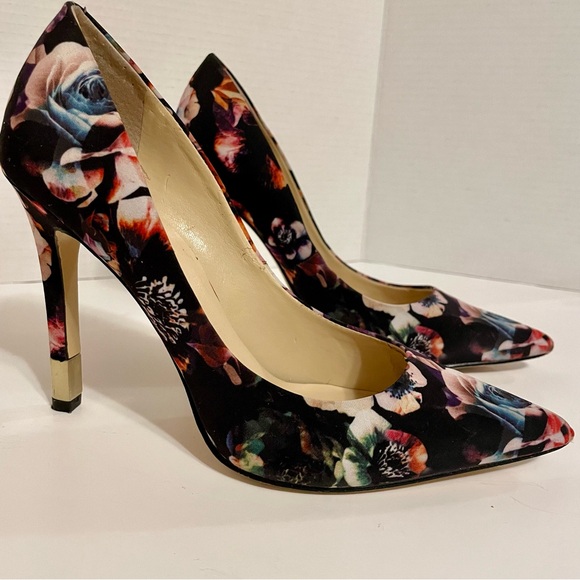 Guess Babbitta Flirtacious Floral Pointed Toe Stiletto Pumps Size 7.5 - Picture 5 of 10